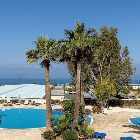 105 Kings Palace - Fabulous 2 Bed, 2 Bath, Large Patio With Garden - Sea Views Paphos Eksteriør billede