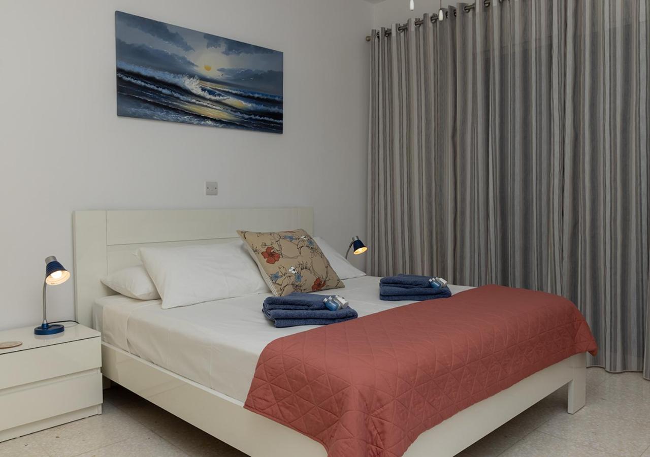 105 Kings Palace - Fabulous 2 Bed, 2 Bath, Large Patio With Garden - Sea Views Paphos Eksteriør billede