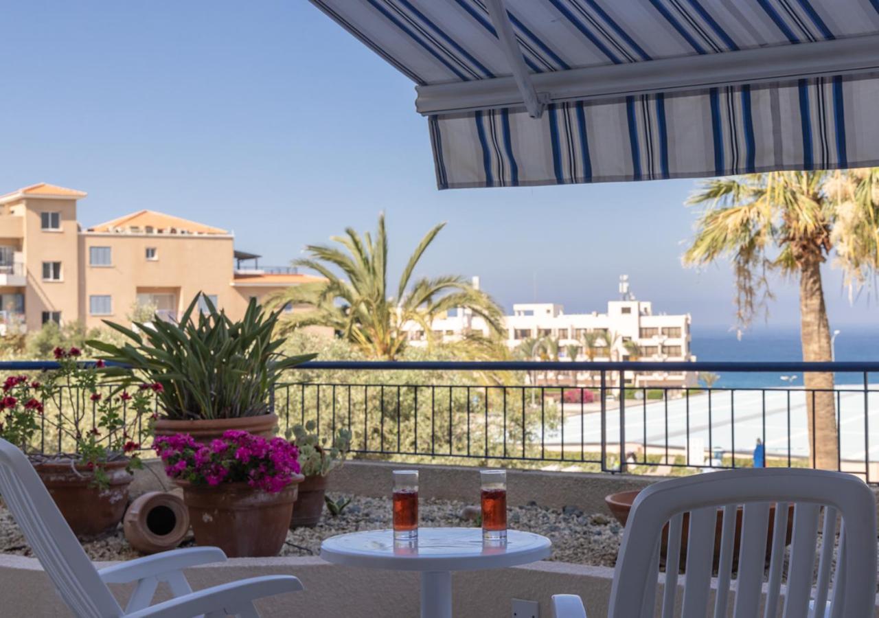 105 Kings Palace - Fabulous 2 Bed, 2 Bath, Large Patio With Garden - Sea Views Paphos Eksteriør billede