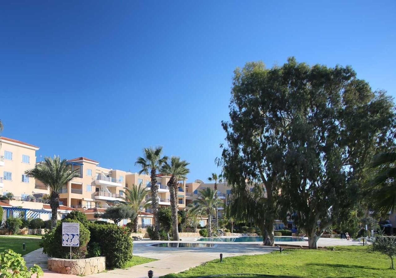 105 Kings Palace - Fabulous 2 Bed, 2 Bath, Large Patio With Garden - Sea Views Paphos Eksteriør billede
