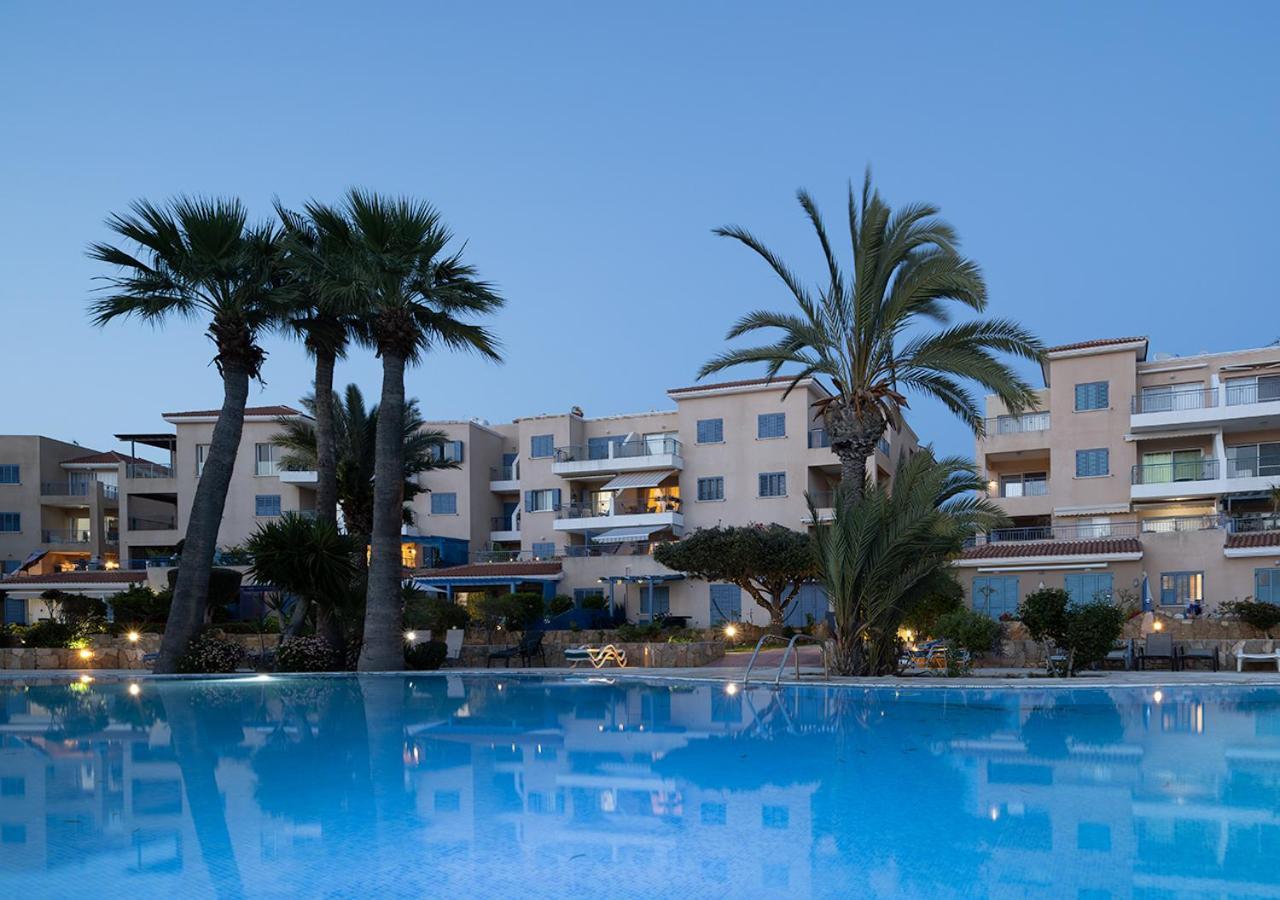 105 Kings Palace - Fabulous 2 Bed, 2 Bath, Large Patio With Garden - Sea Views Paphos Eksteriør billede
