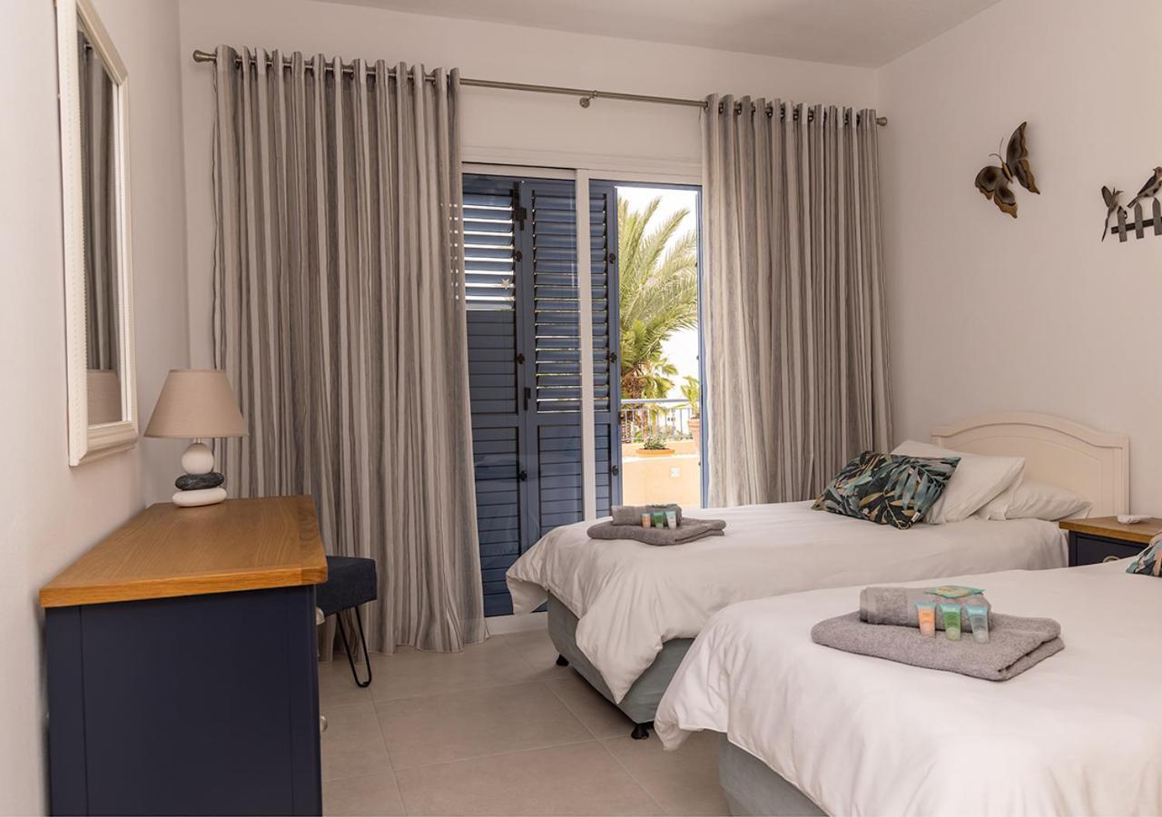 105 Kings Palace - Fabulous 2 Bed, 2 Bath, Large Patio With Garden - Sea Views Paphos Eksteriør billede
