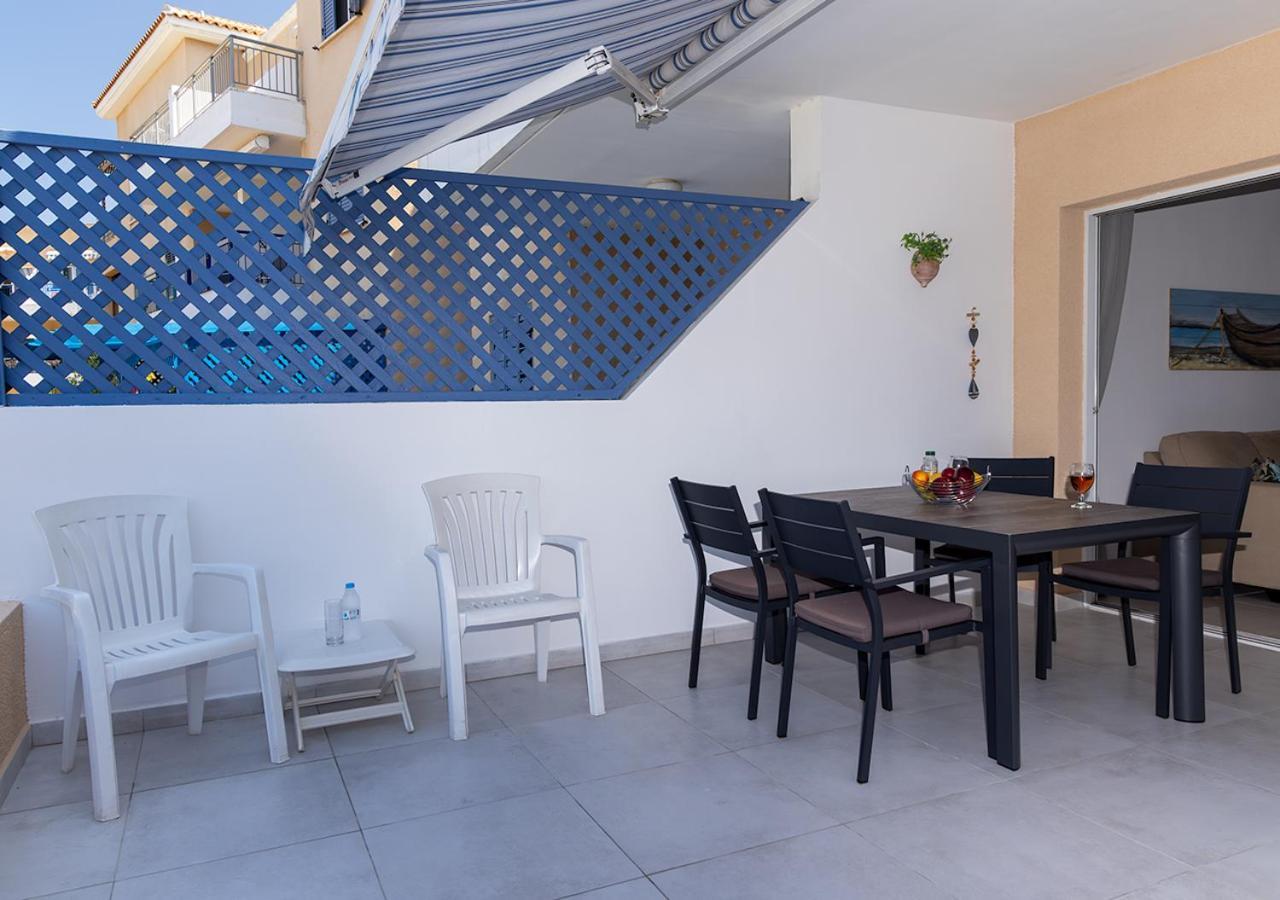 105 Kings Palace - Fabulous 2 Bed, 2 Bath, Large Patio With Garden - Sea Views Paphos Eksteriør billede