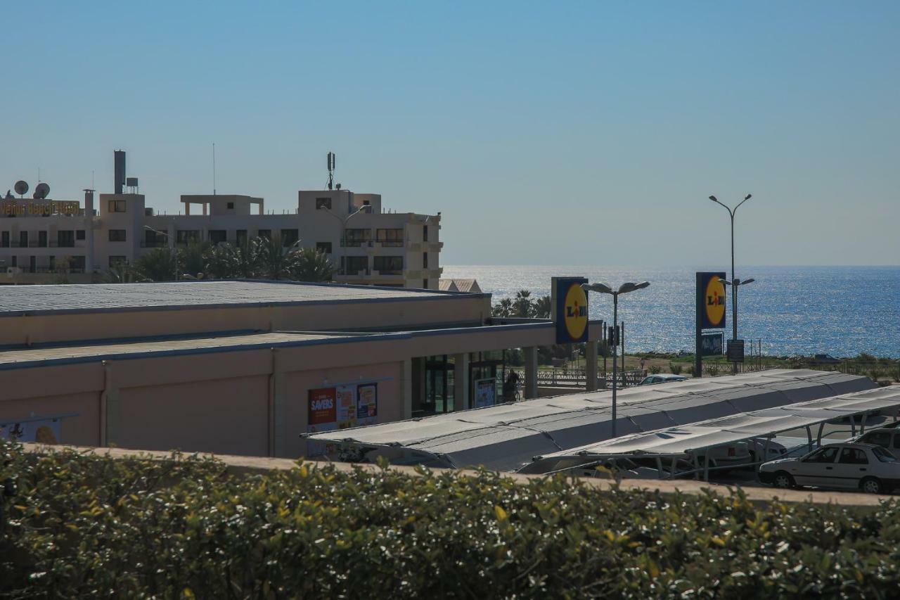 105 Kings Palace - Fabulous 2 Bed, 2 Bath, Large Patio With Garden - Sea Views Paphos Eksteriør billede