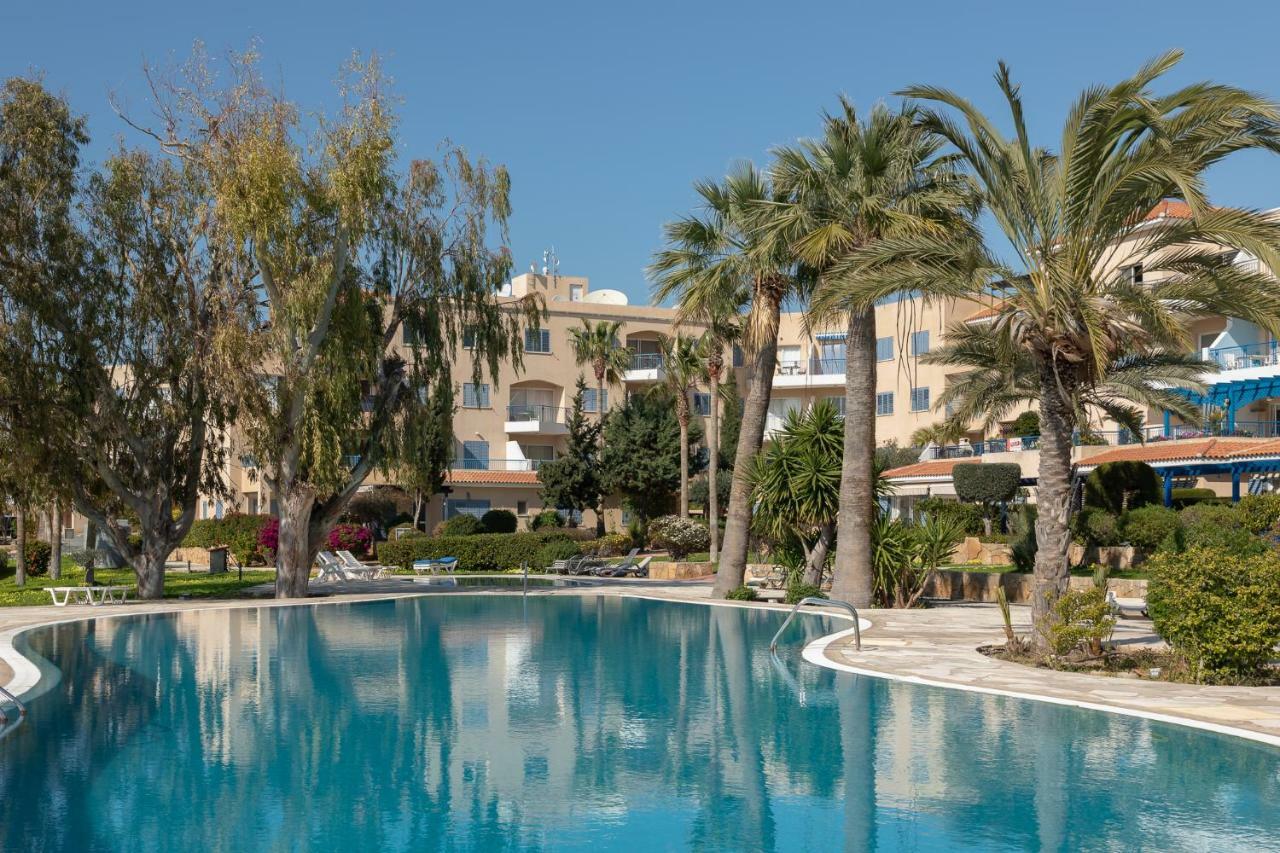105 Kings Palace - Fabulous 2 Bed, 2 Bath, Large Patio With Garden - Sea Views Paphos Eksteriør billede