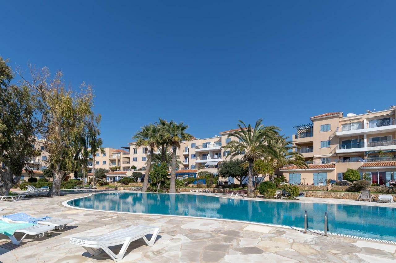 105 Kings Palace - Fabulous 2 Bed, 2 Bath, Large Patio With Garden - Sea Views Paphos Eksteriør billede