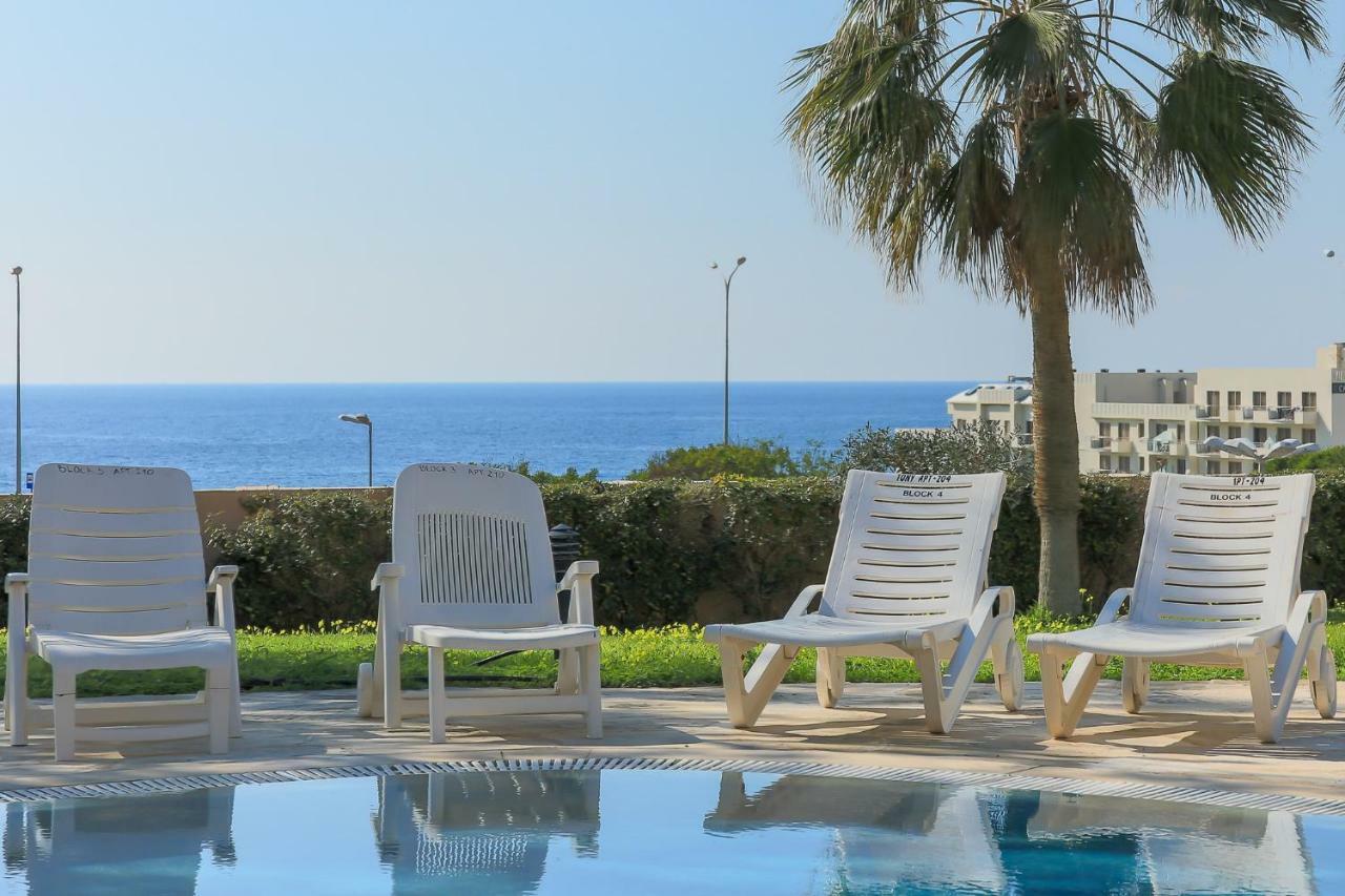 105 Kings Palace - Fabulous 2 Bed, 2 Bath, Large Patio With Garden - Sea Views Paphos Eksteriør billede