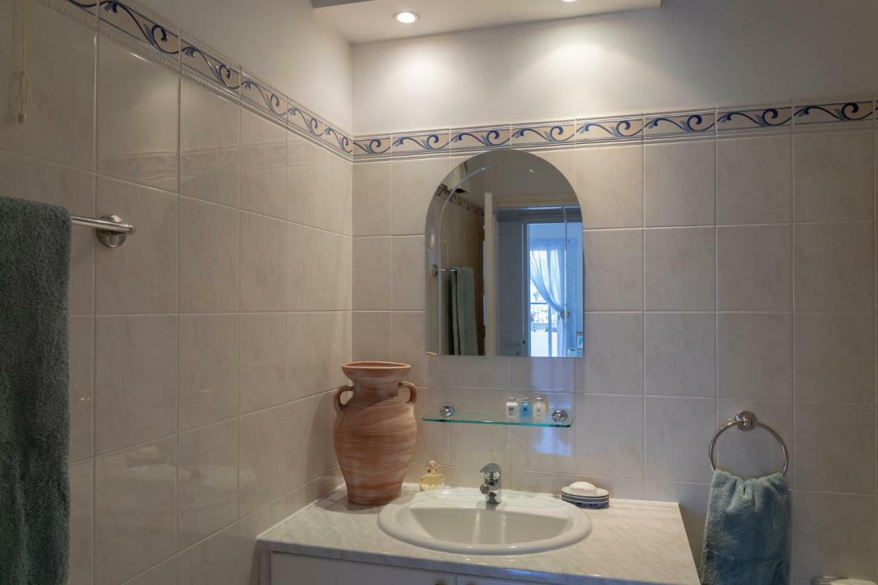 105 Kings Palace - Fabulous 2 Bed, 2 Bath, Large Patio With Garden - Sea Views Paphos Eksteriør billede